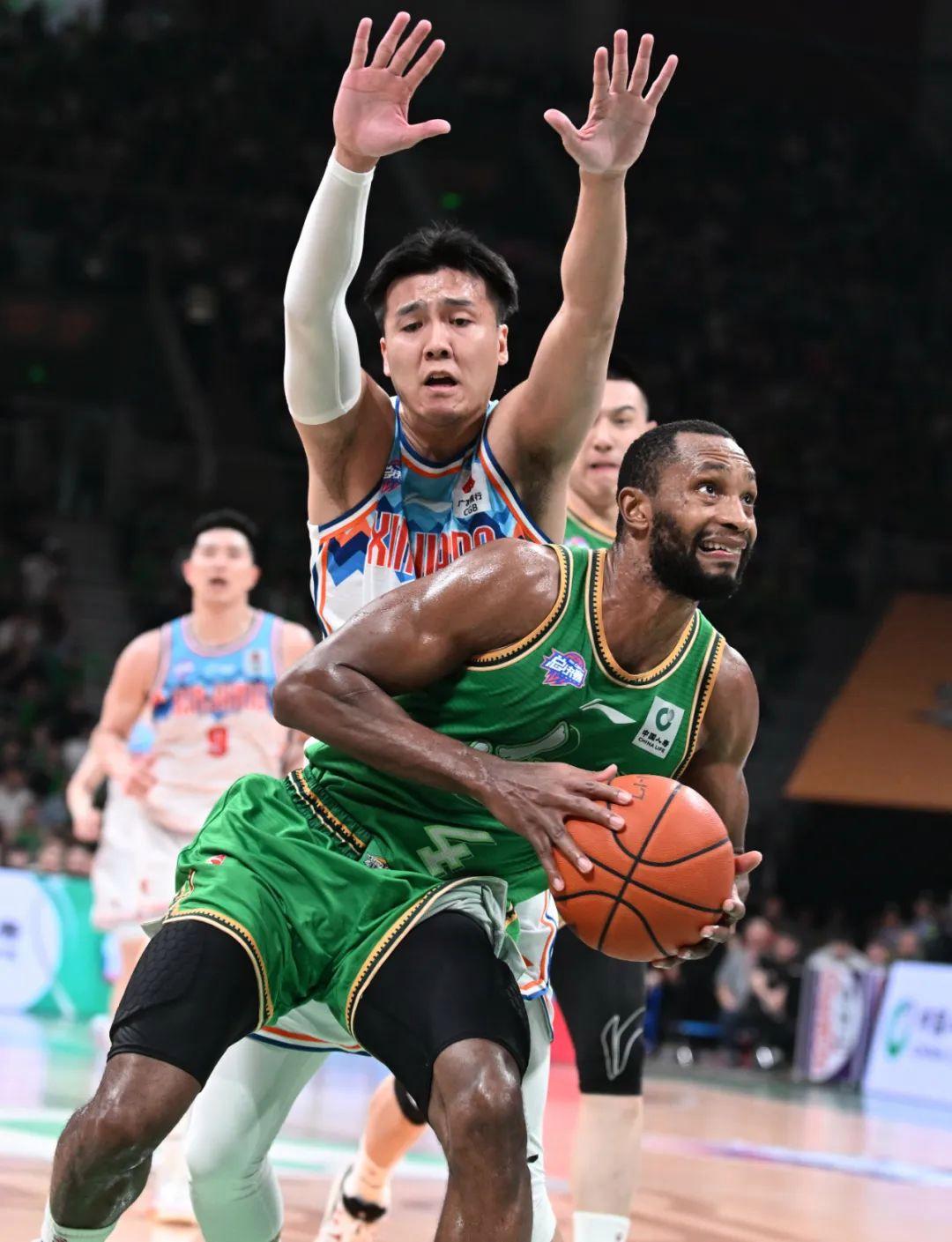 AYX Sports-赛地聚焦：CBA常规赛冲刺阶段热度飙升；曼城止住颓势；管理层满意；训练强度明显提升的简单介绍-AYX Sports